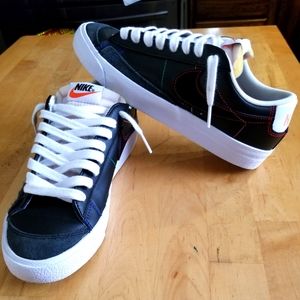Nike Blazer Low '77
